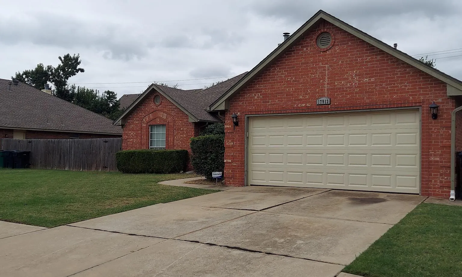 17913 Chestnut Oak Dr — Photo 2