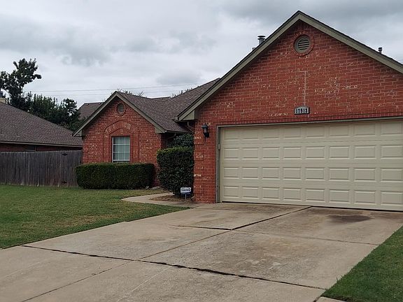 2nd image of 17913 Chestnut Oak Dr