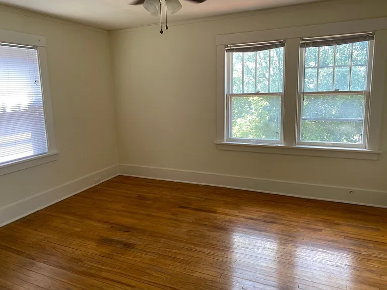 4652-54 Farnam St #4648 — Photo 6