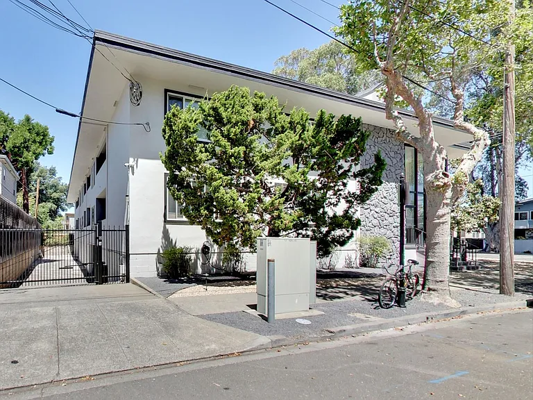 1500 Newlands Ave #206 — Photo 22