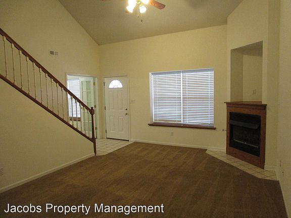 2nd image of 1717 Louise Cir