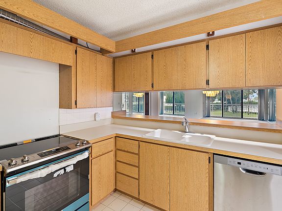 5th image of 2741 Village Blvd APT 204