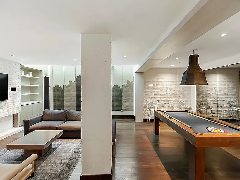 211 E 13th St #4J — Photo 19