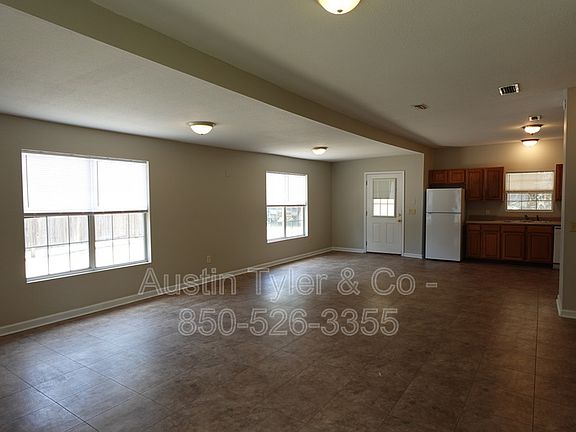 3rd image of 2948 Caledonia St