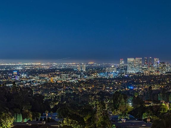 2nd image of 1101 Bel Air Pl