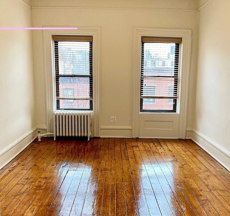 1st image of 36 Willow Pl APT 8