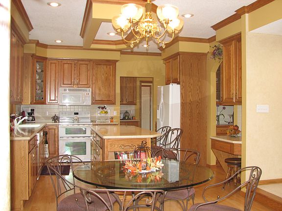 Gorgeous, spacious kitchen