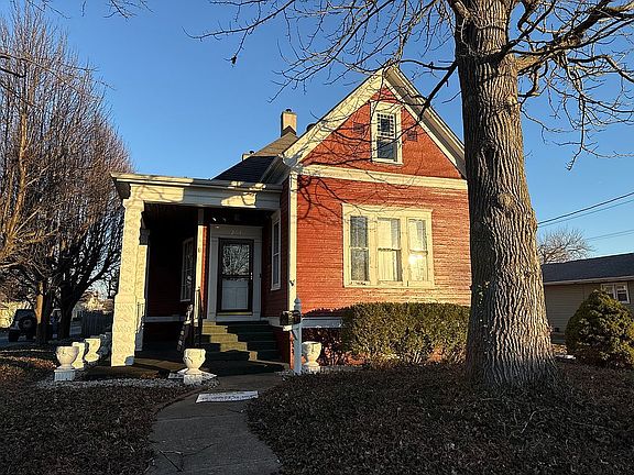 5th image of 204 N Maple St