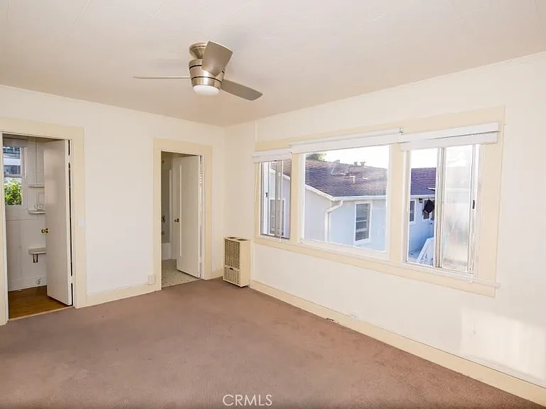 486 3rd St #4 — Photo 11