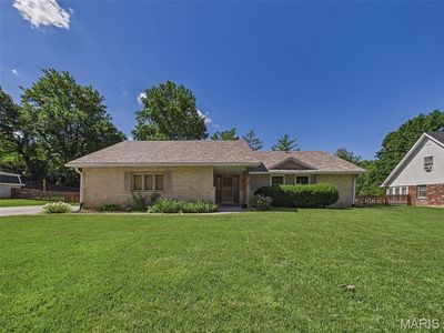 240 Sherwood Dr, Glen Carbon, IL, 62034