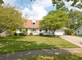 1721 Weymouth Dr SE, Grand Rapids, MI 49508