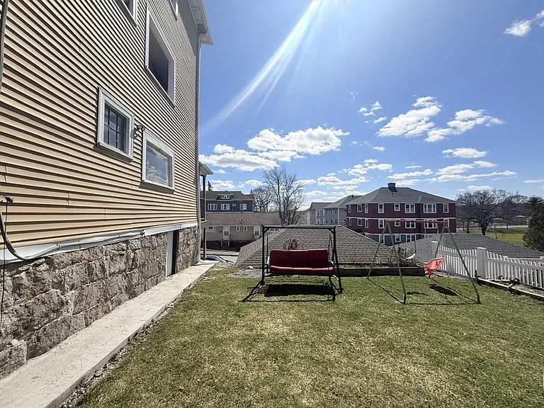 3 N Woodford St #2 — Photo 36