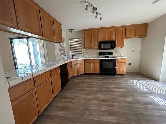 2nd image of 986 Cedar Canyon Cir