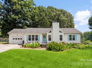 117 S Enochville Ave, Kannapolis, NC 28081