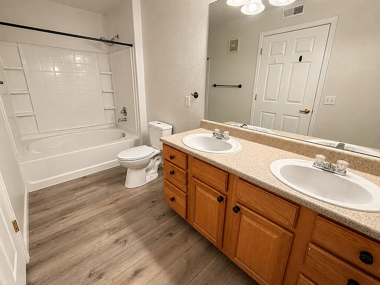 10070 E Carolina Dr #204 — Photo 18