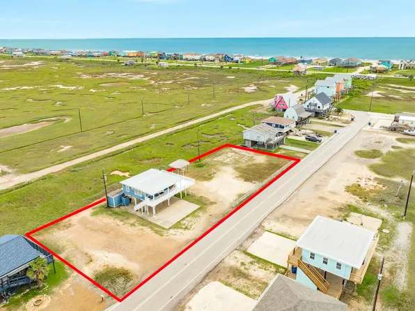 326 Bay Ave, Surfside Beach, TX 77541