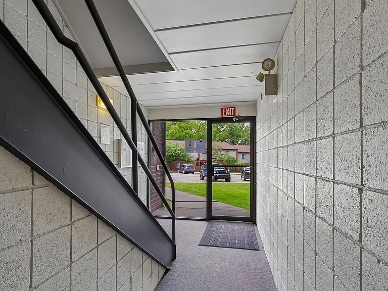 Forest Apartments — Photo 1