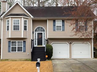 7841 Cambridge Dr, Douglasville, GA 30134