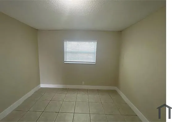 207 NW 32nd Ct #211 — Photo 17