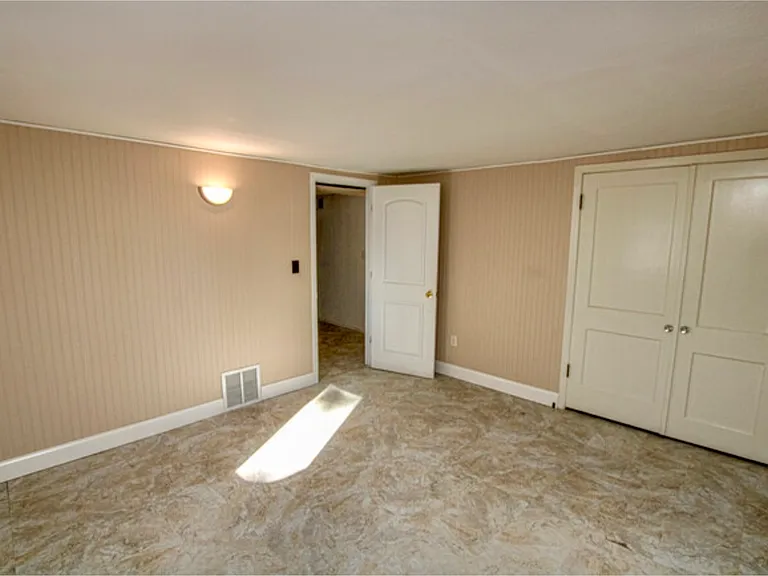 707 6th Ave E #B — Photo 18