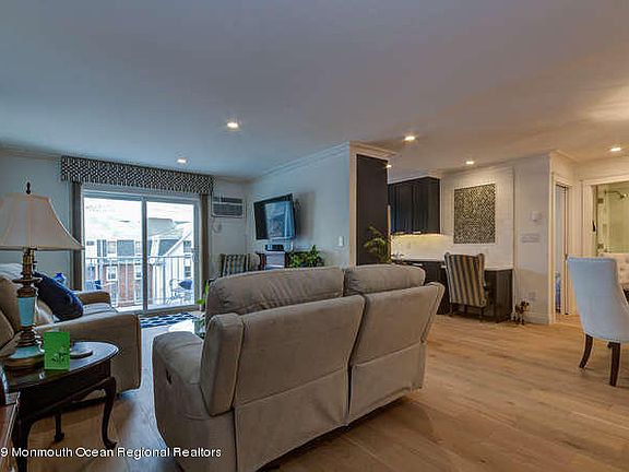 3rd image of 65 Whitefield Ave #328