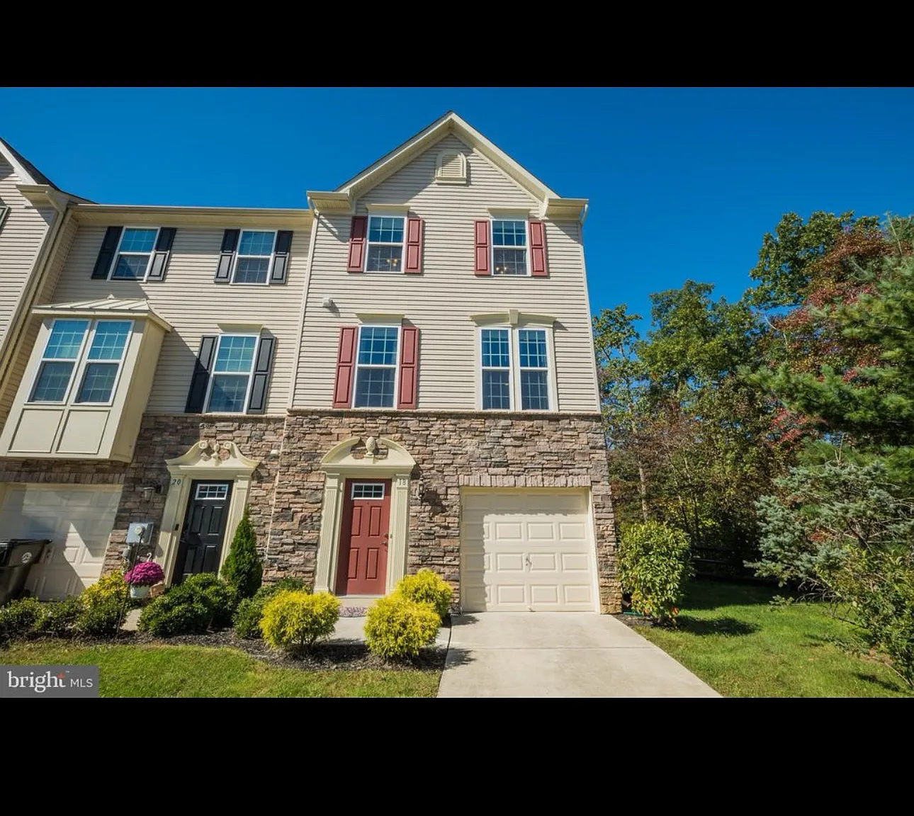 18 Tavern Ln — Photo 3
