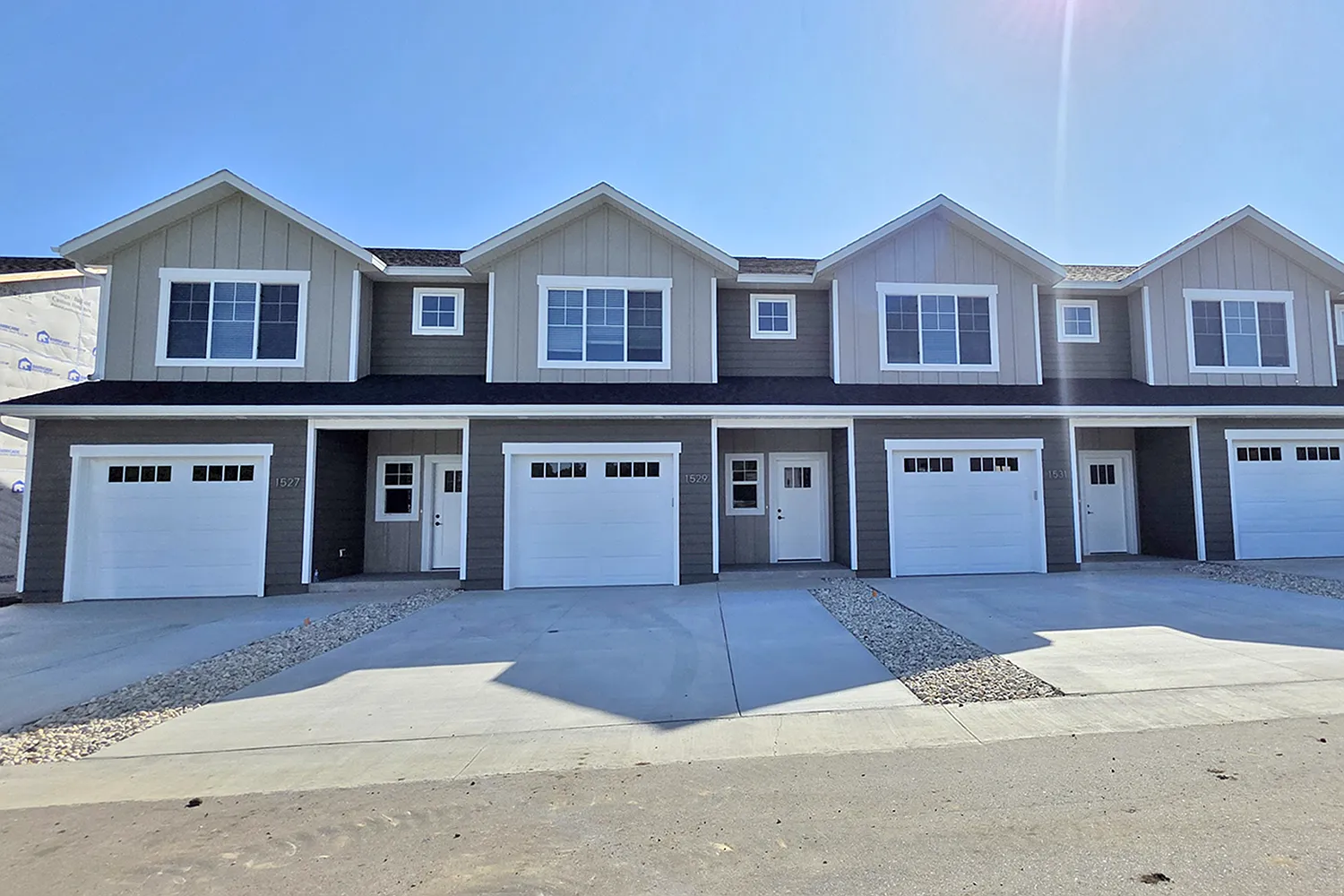 Cloverfield Townhomes — Photo 3