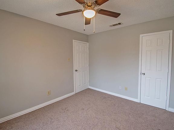 5th image of 2506 Oak Hill Dr