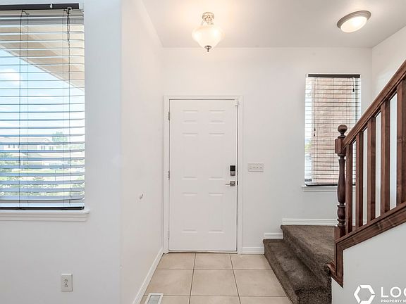3rd image of 5878 W Arlinridge Dr