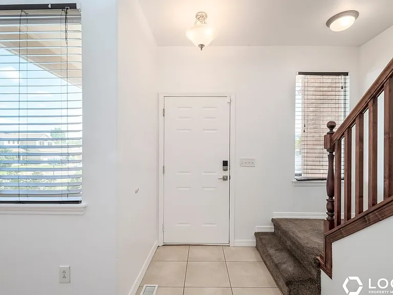 5878 W Arlinridge Dr — Photo 3