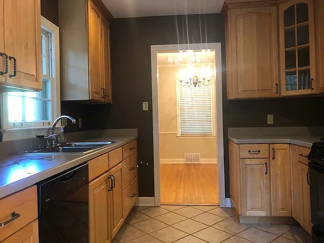 190 Eastland Dr — Photo 10