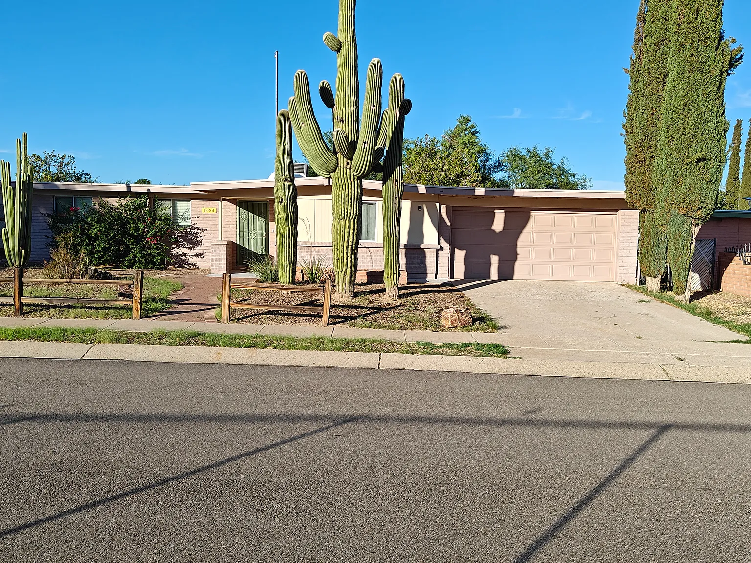 3 bed, 1500 sqft, $2,600 — Photo 2