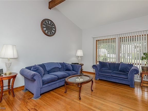 2nd image of 2286 Lynnwood Dr