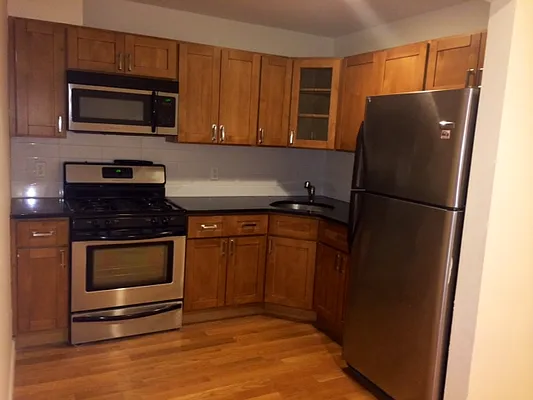 Rented by Astoria Sterling Realty | media 2