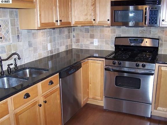 3rd image of 233 N Meldrum St APT A6