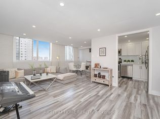 3590 Kaneff Cres #1209, Mississauga, ON L5A3X3