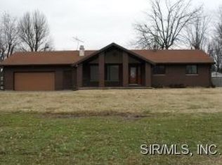 15 Mercer Dr, Granite City, IL 62040