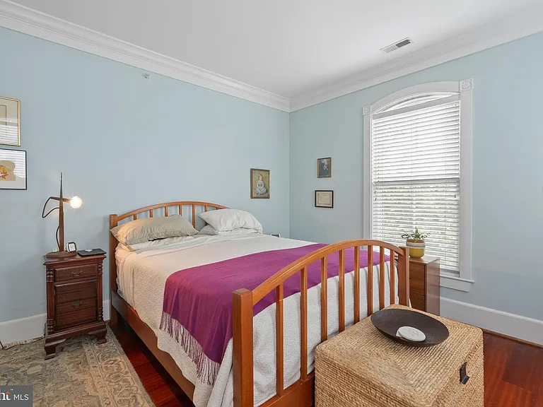 900 N Washington St #304E — Photo 10