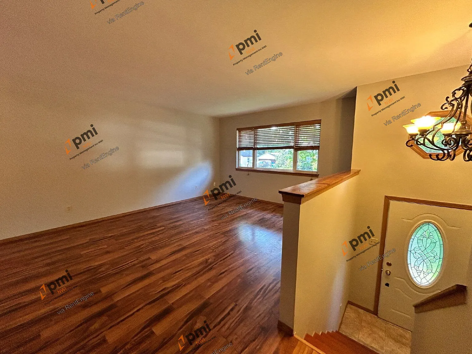 3 bed, 1.0 bath, 1075 sqft, $1,550 — Photo 3