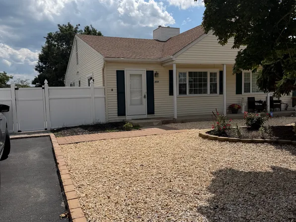 604 Innkeeper Ln, Toms River, NJ 08753