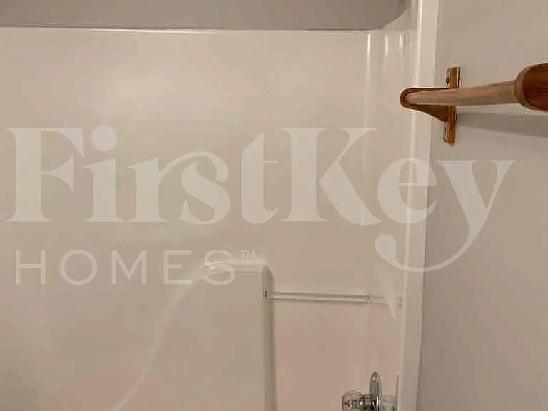 341 Hill Crest Cir — Photo 10