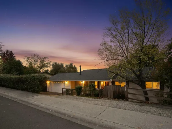 252 Poet Smith Dr, Auburn, CA 95603