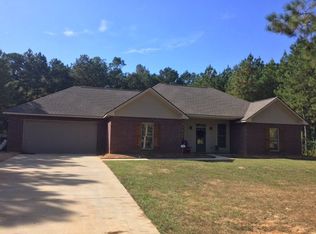1076 Great Point Dr, McComb, MS 39648
