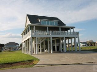 2825 Gulfview Ln, Crystal Beach, TX 77650