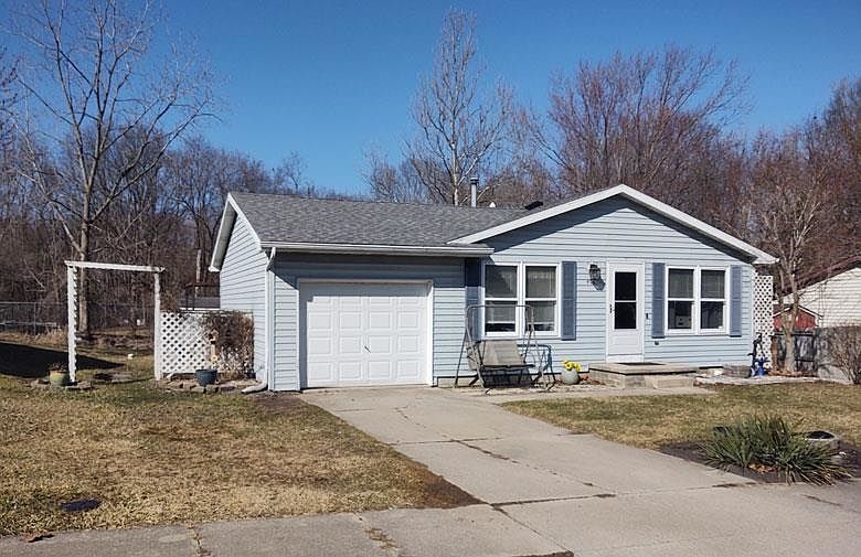 1st image of 426 Arrowhead Ct