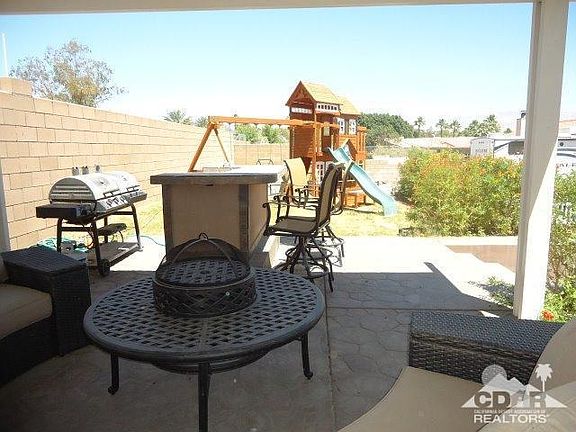 5th image of 41685 Brownstown Dr
