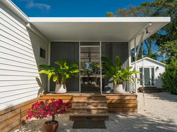 216 Lee Ave, Key Largo, FL 33037