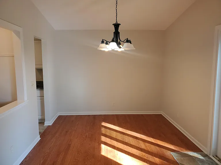 851 W Main St — Photo 6