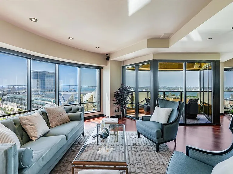 200 Harbor Dr #1502 — Photo 2