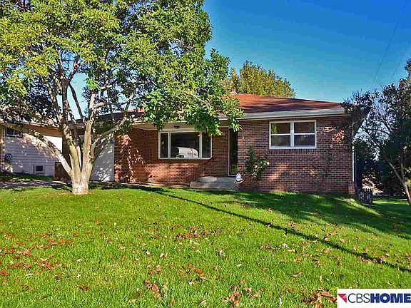 2nd image of 4708 Emiline St